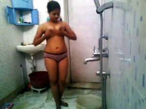 Sexy Indian Academy girl nude in hostel